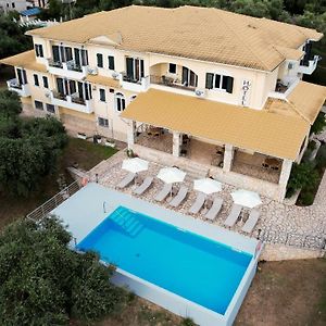 Chrisovalanto Hotel
